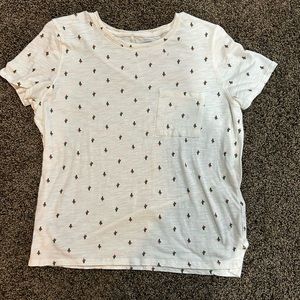 Old navy tee